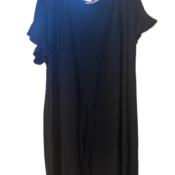 Max Studio Dresses & Skirts - Max Studio Black Flutter Sleeve Dress